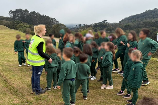 Alunos do Colégio Emmái visitam o Aterro Sanitário