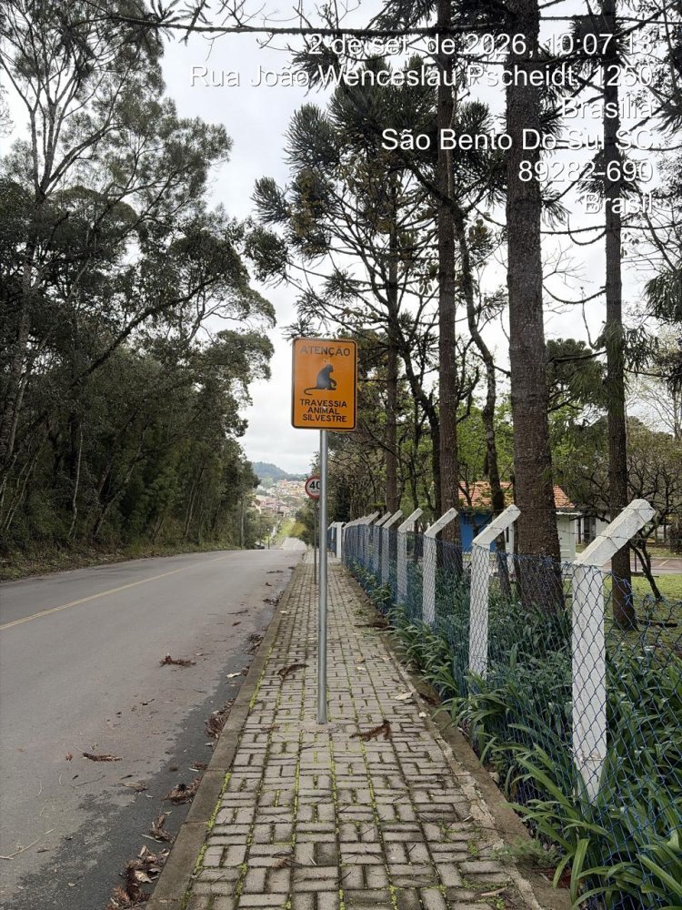 GEA promove instalação de placas de alerta sobre a fauna na Avenida dos Imigrantes