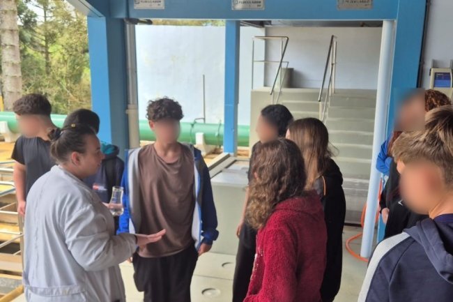 De olho no caminho da água: jovens do #ATUAÇÃO conhecem a ETA