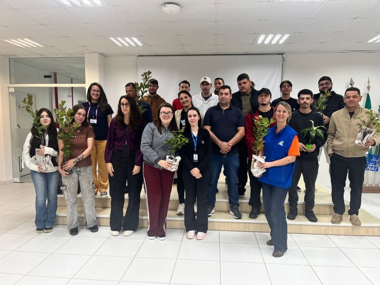 Alunos do EJA SESI participam de palestra sobre saneamento e preservação ambiental